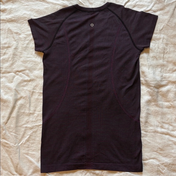Lululemon Swiftly Tech Hip-Length Short Sleeve Crew in Pink Paradise, S - Picture 4 of 7